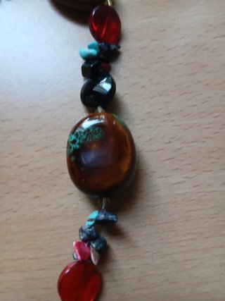 Collana con perle colorate vere