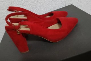 Zapatos de tacón rojos talla 36