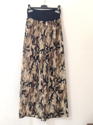 Pantaloni a gamba larga fantasia camouflage