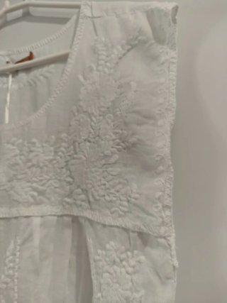 Vestido blanco bordado talla M