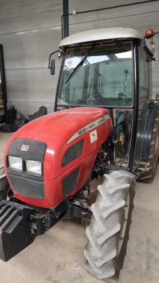 Tractor Massey Ferguson 3235 S 4x4