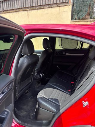Alfa Romeo Stelvio Q4 210 2017