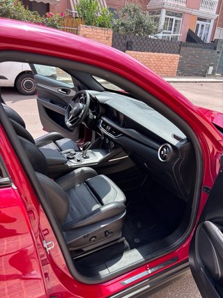 Alfa Romeo Stelvio Q4 210 2017