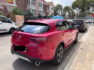 Alfa Romeo Stelvio Q4 210 2017