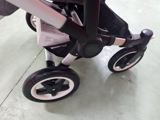 Bugaboo Donkey 2 con capotas Donkey 3