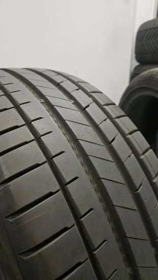 Kumho 225/40/18 92Y