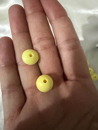 Lote de cuentas con letras y bolitas