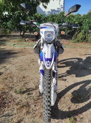 Husqvarna TE300 Enduro Moto