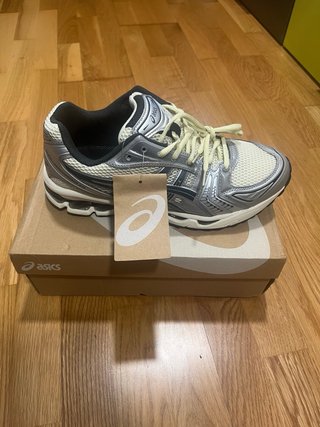 Asics Gel-Kayano 14 Beige/Plata