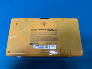 Nintendo DS Lite Amarilla Dragon Ball Z