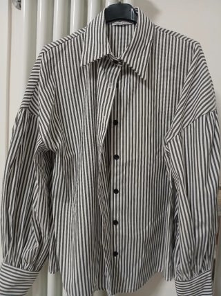 Camicia donna oversize righe bianche e grigie
