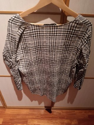 Blusa Zara Basic Cuadros Blanco y Negro