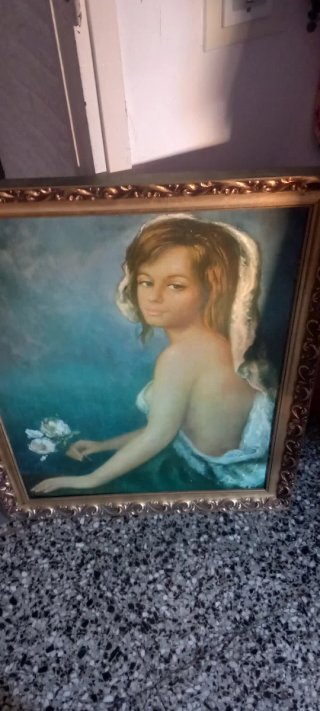 Cuadro de mujer con flores