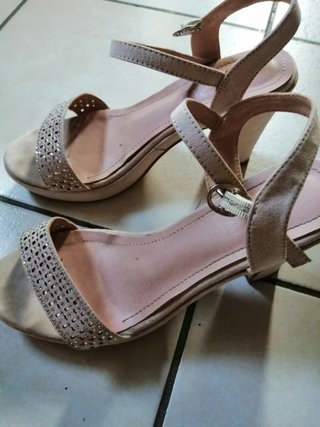 Sandali con tacco beige/rosa