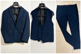 Traje elegante azul