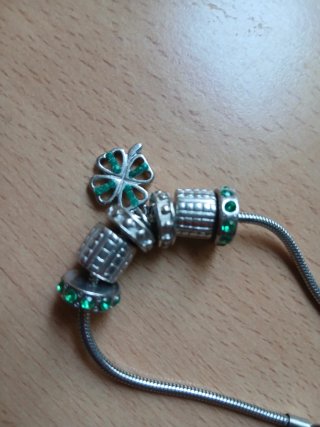 Bracciale con ciondolo quadrifoglio