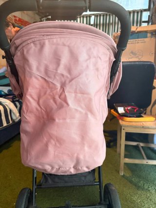 Silla de paseo Kinderkraft rosa y negra