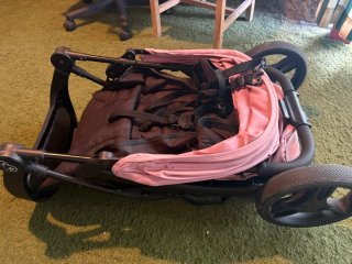 Silla de paseo Kinderkraft rosa y negra