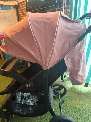 Silla de paseo Kinderkraft rosa y negra