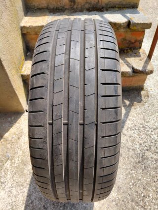 Neumático 235/50R19
