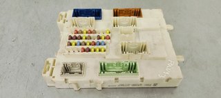 CAJA RELES / FUSIBLES FORD FOCUS LIM. 1.0 I TURBO