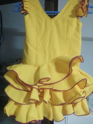 Traje de flamenca niña amarillo