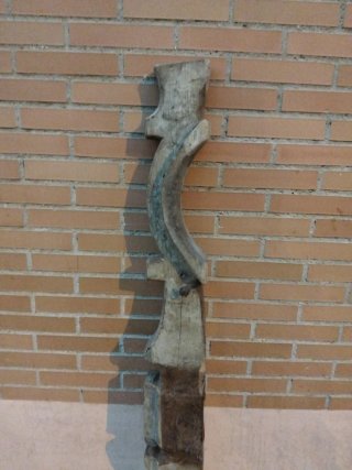 Yugos de madera antiguos