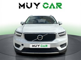 Volvo XC40 T3 Momentum 120 kW (163 CV)