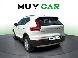 Volvo XC40 T3 Momentum 120 kW (163 CV)