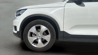 Volvo XC40 T3 Momentum 120 kW (163 CV)