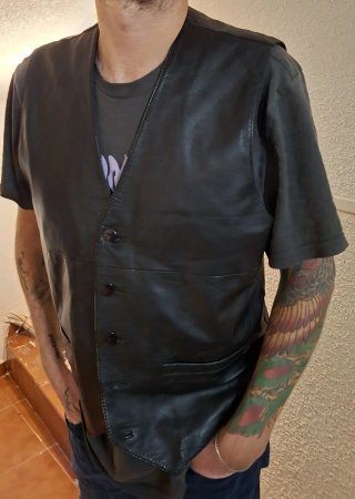 Chaleco de piel negro unisex