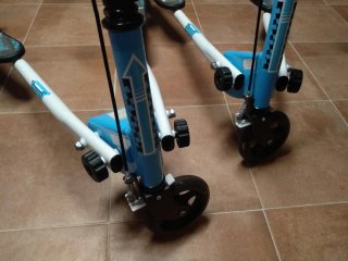 Patinete de 3 Ruedas negro, azul y blanco