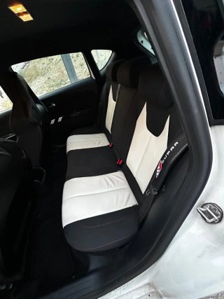 SEAT Leon Cupra