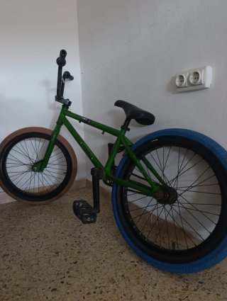 Bicicleta BMX verde