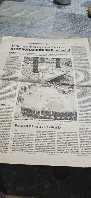 EL PAPA JUAN PABLO II PERIÓDICO CONMEMORATIVO 2005