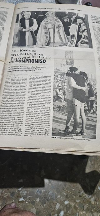 EL PAPA JUAN PABLO II PERIÓDICO CONMEMORATIVO 2005