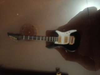 Guitarra Coleccionable Miniatura Negra