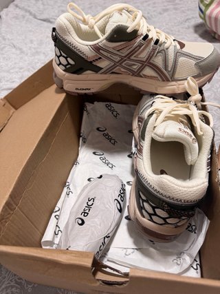 Asics Gel-Kahana 8 beige/rosa