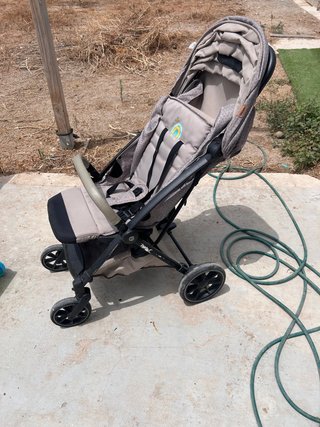 Silla de paseo ligera y plegable