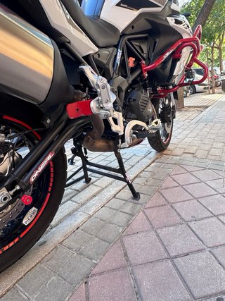 Benelli TRK 502 Adventure Blanca y Roja