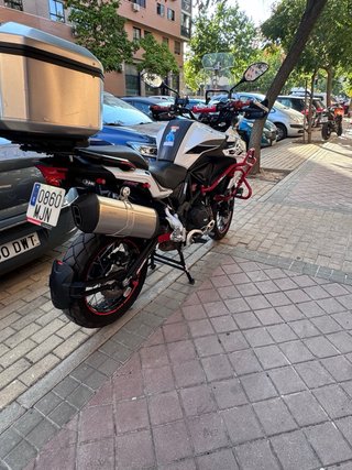 Benelli TRK 502 Adventure Blanca y Roja