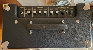 Roland Blues Cube Hot con Celestion Creamback