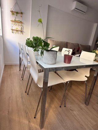 Mesa Comedor Cristal y 6 Sillas