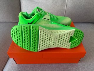 Nike Metcon 10 Talla 44 Verde Neón