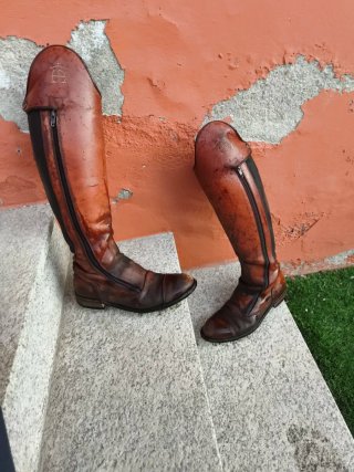 Botas camperas cuero marrones