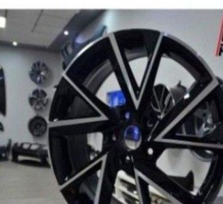 JUEGO DE 4 LLANTAS 18 R-LOOK STYLE VW036