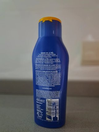 Nivea SUN Protege & Hidrata SPF 20