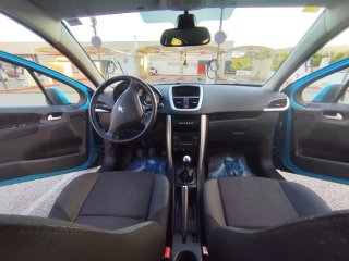 Peugeot 207 2011