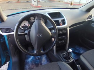 Peugeot 207 2011