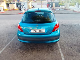 Peugeot 207 2011